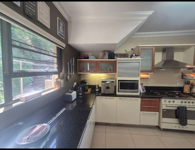 5 BEDROOM DUPLEX FOR SALE IN LA LUCIA